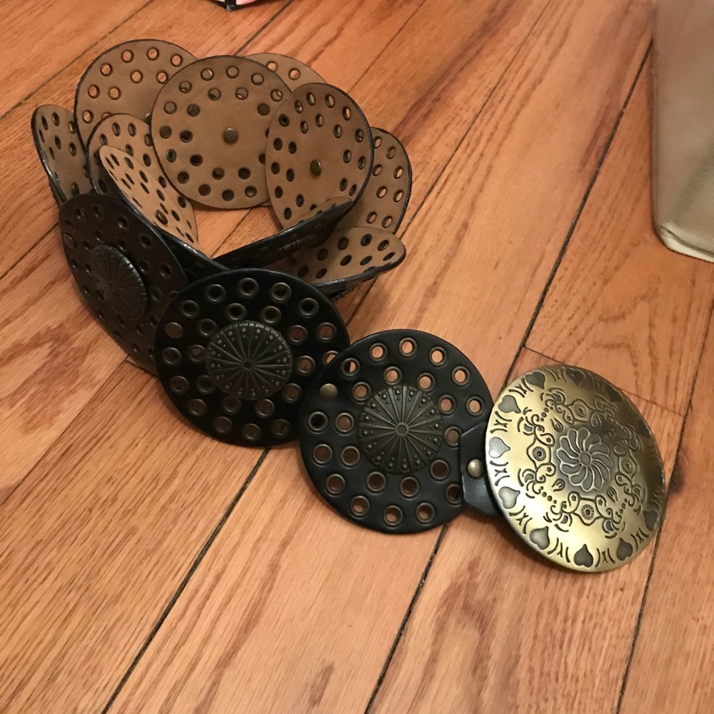 Black Belt- floral Details